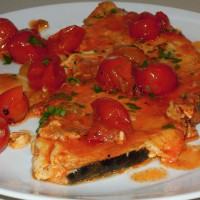 Come preparare il pesce spada alla pizzaiola: la ricetta