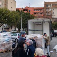 Reggio per l'Ucraina, partiti tre camion. I volontari: 'Servono ancora medicine, cibo e acqua'