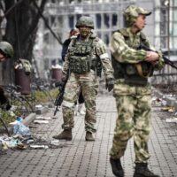 Guerra in Ucraina, situazione drammatica a Mariupol. Zelensky: ‘Genocidio, si uccidono civili’