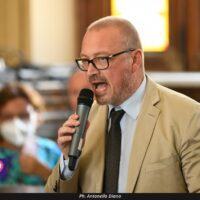 Stop ai Concorsi al Comune di Reggio, Versace si infuria: ‘Non si nomini più Città Metropolitana’