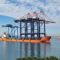 Porto di Gioia Tauro: arrivate altre tre mega gru dalla Cina