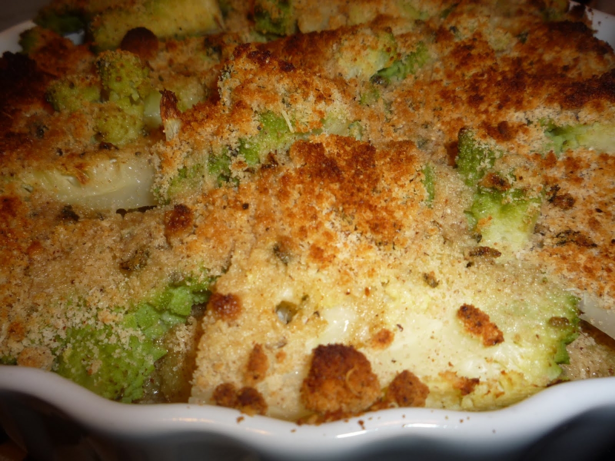 Come preparare broccoli e patate al forno gratinati: la ricetta