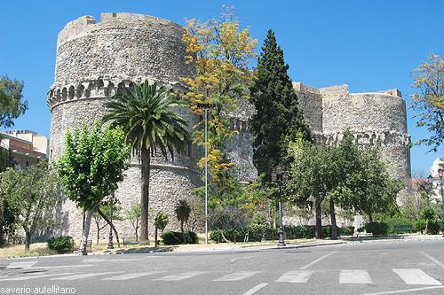 Al Castello Aragonese in scena il recital “Passeggiando per Spoon River”