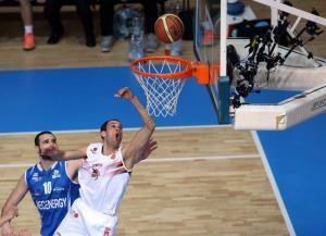 Viola, altri due punti per i playoff! Vittoria su Roseto