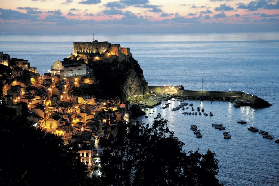 A Scilla la mostra-seminario “Miti Mediterranei”