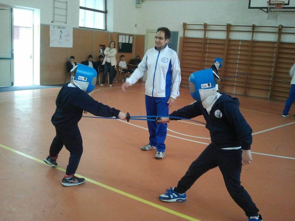 Gli alunni della scuola Carducci V. Da feltre ‘a scuola di scherma’