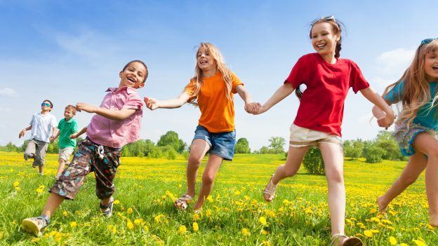 Staffetta di bambini alla Festa dei bambini: primavera della vita, nel reparto di Pediatria