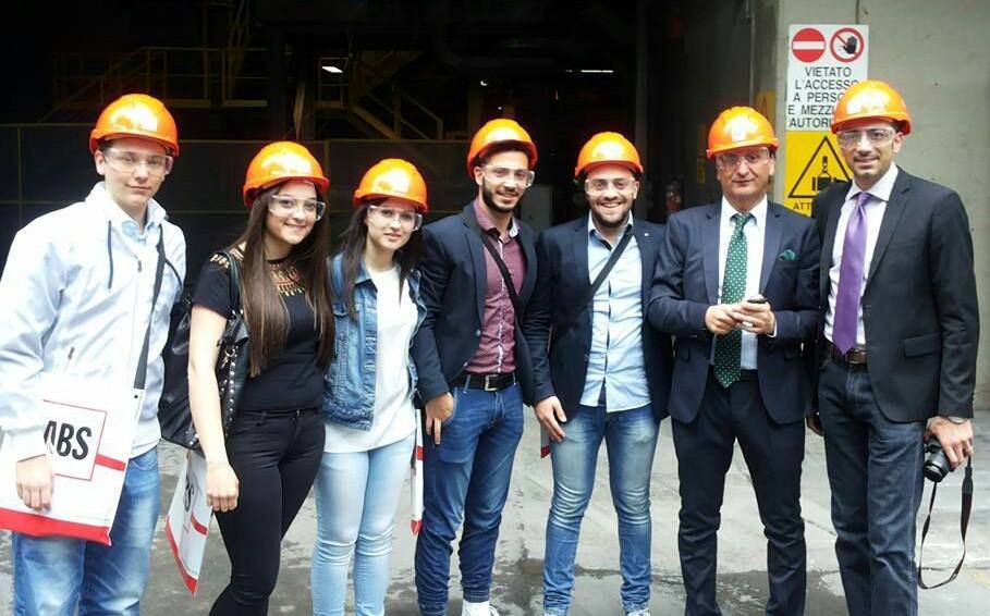 Premio Fabbricando 2015 consegnato agli studenti dell'Itis di Oppido Mamertina dal Gruppo Danieli
