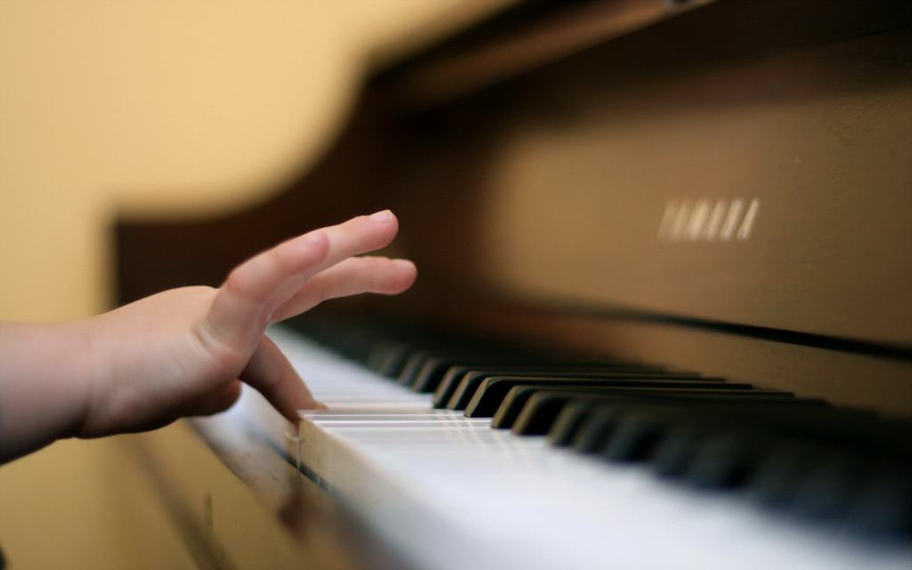 Reggio, al via la due giorni di concerto pianistico della scuola “Krescendo”