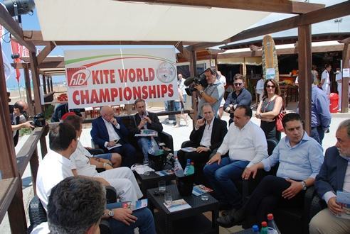 Kitesurf mondiale. Presentato a Gizzeria il programma delle gare. Ai mondiali anche due atleti calabresi