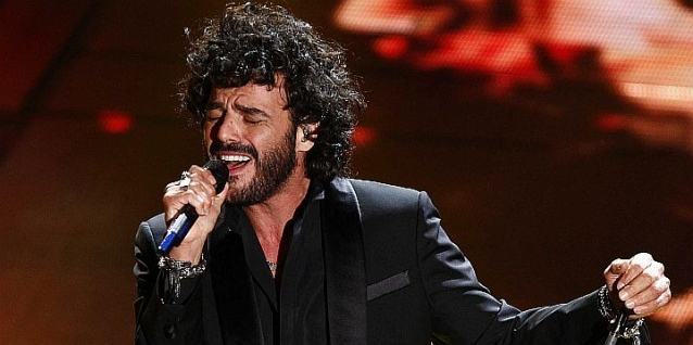 Il cantautore Francesco Renga, protagonista di due concerti in Calabria