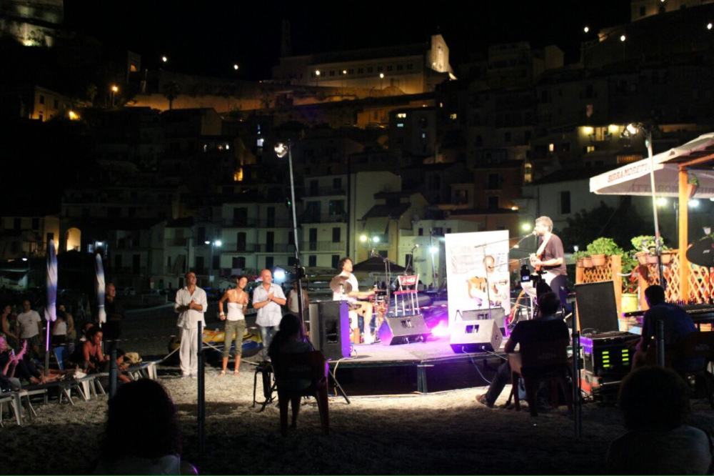 SeaTOURING: parte tra note e poesia sotto la rocca di Scilla il viaggio per raccontare e raccontarsi