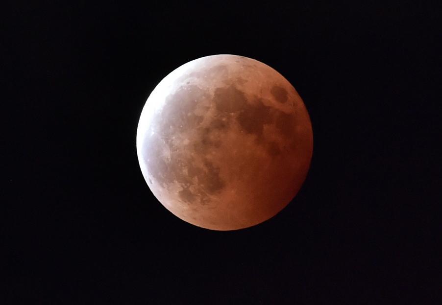 Questa notte l’eclissi lunare. Evento da non perdere all’osservatorio astronomico di Reggio Calabria