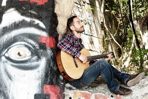 Al castello Aragonese il concerto acustico di Michelangelo Giordano
