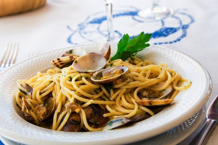 Piatto di spaghetti alle vongole
