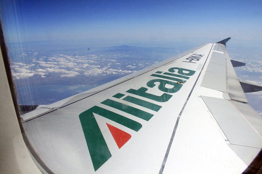 Sarà mantenuto il volo Alitalia Reggio–Milano