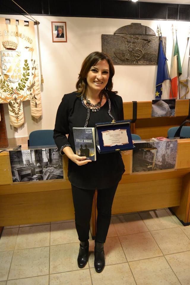 La scrittrice Valeria Siclari, autrice del romanzo Stelle Binarie ambientato a Reggio Calabria