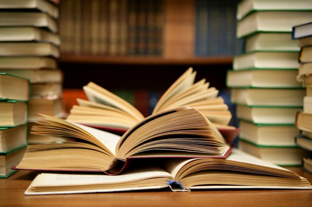 Carmine Abate alla Mondadori di Siderno con il suo nuovo romanzo “Le rughe del sorriso”