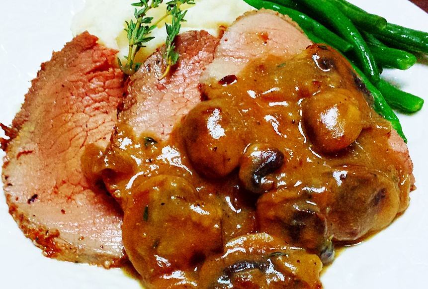 Ecco come si prepara l’arrosto di vitello con funghi porcini e castagne