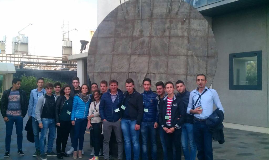 Studenti dell'Itis di Oppido Mamertina in visita alla ST Microelectronics di Catania