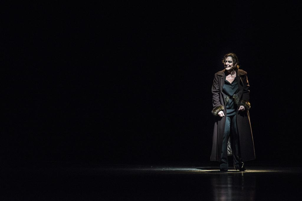 Monica Guerritore incanta il pubblico di un Teatro Cilea pieno