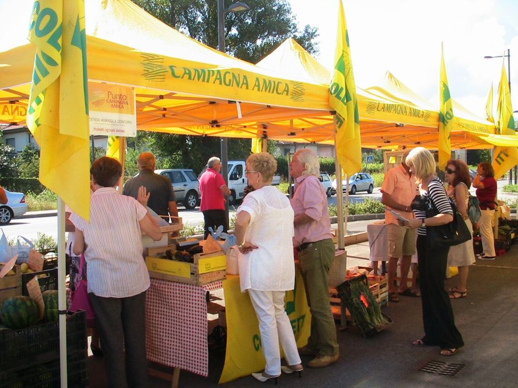 Carrefour a Zumpano festeggia il primo anno con i prodotti “Campagna Amica” Coldiretti
