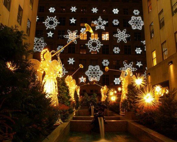 Il Comune di RC coinvolge i cittadini e le associazioni per il Natale