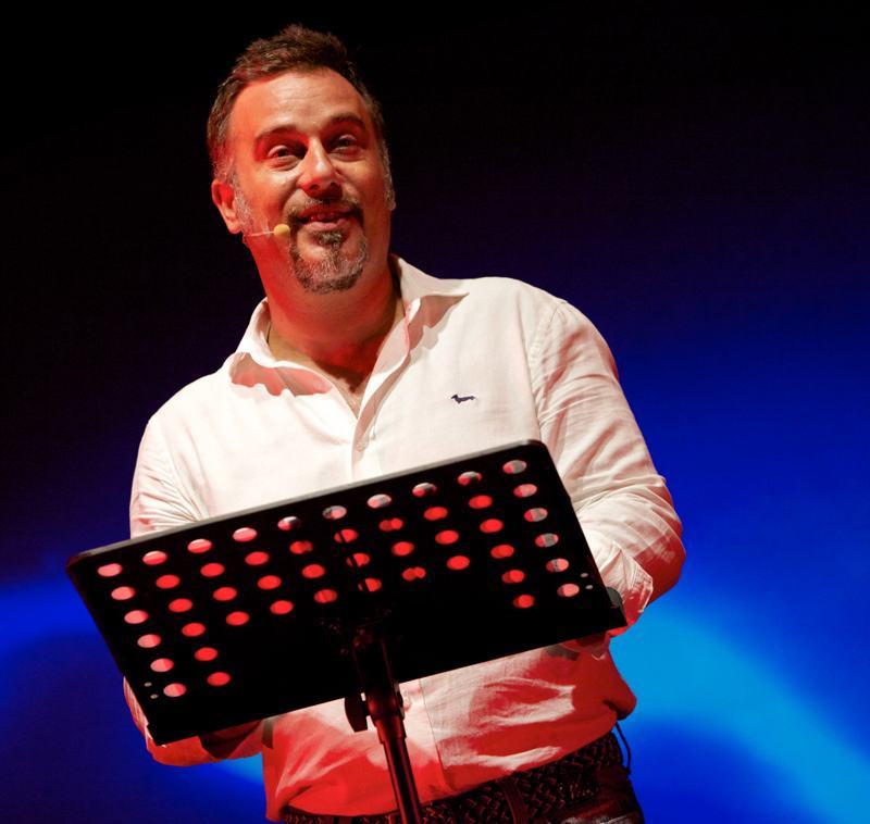Tutto pronto per Dario Cassini al Teatro Cilea