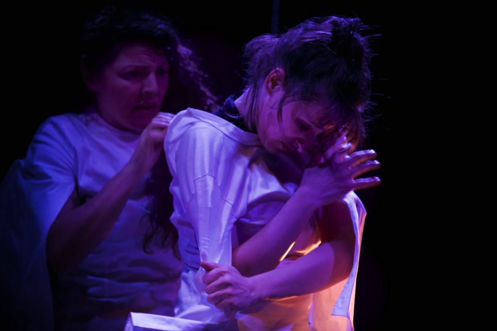 Teatro Primo: un viaggio attraverso il XX secolo italiano con “Donne”