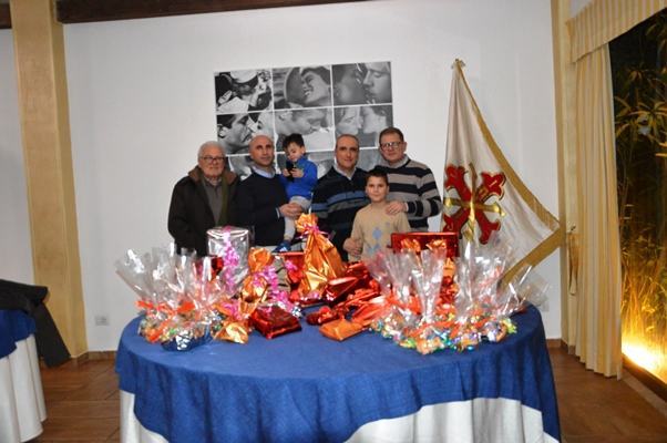 Per un sorriso in più ai bambini bisognosi – FOTO