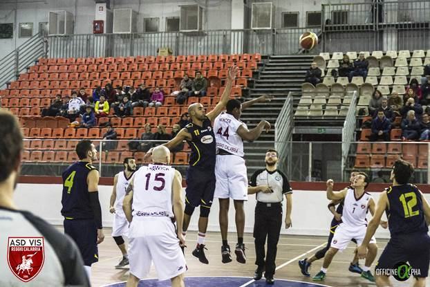 Troppa Vis per Crotone, i reggini s’impongono 98-54