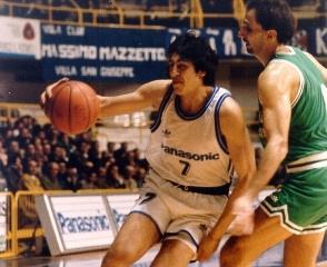 Ufficiale presenza di Hugo Sconochini all’Old Star Game di Reggio