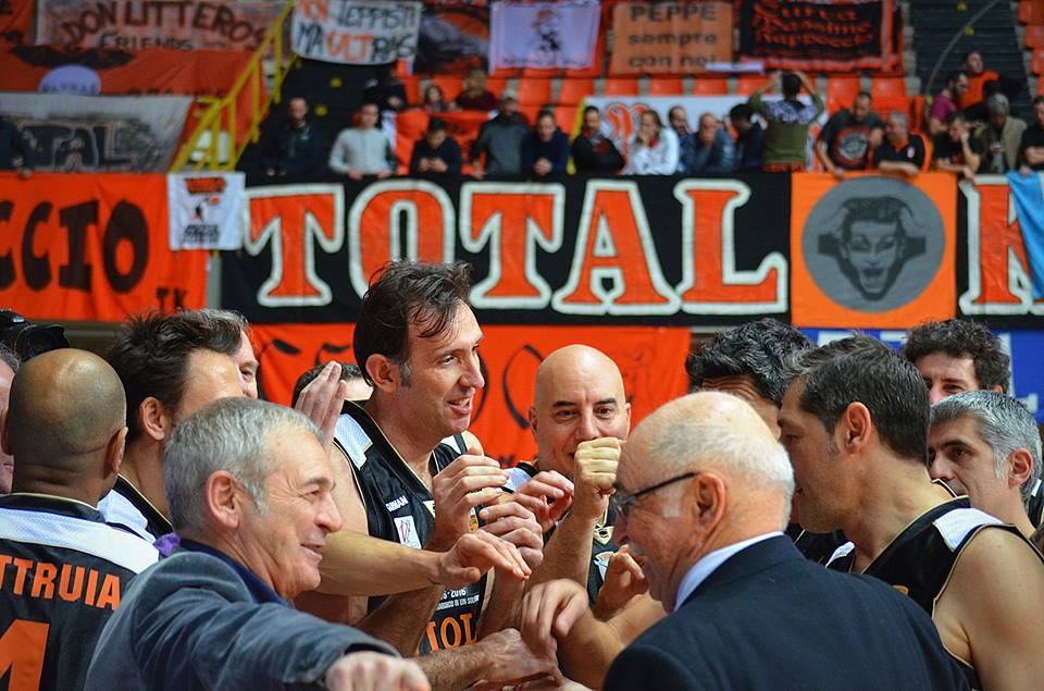 Old Star Game al PalaCalafiore di Reggio Calabria, evento benefico di Uniti per un Sorriso