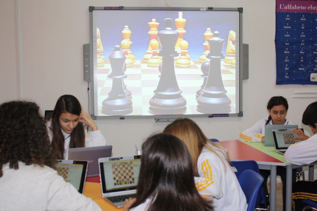 Scacchi a scuola all'Istituto Comprensivo B. Telesio