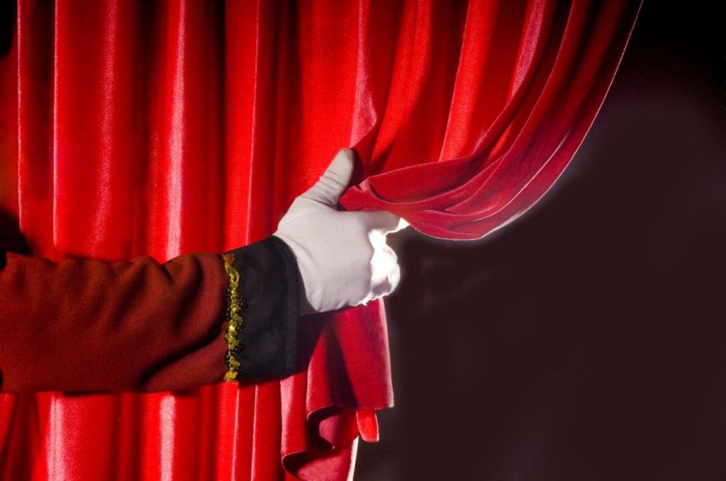 Grande attesa a Gioia Tauro per “3 donne in cerca di guai”