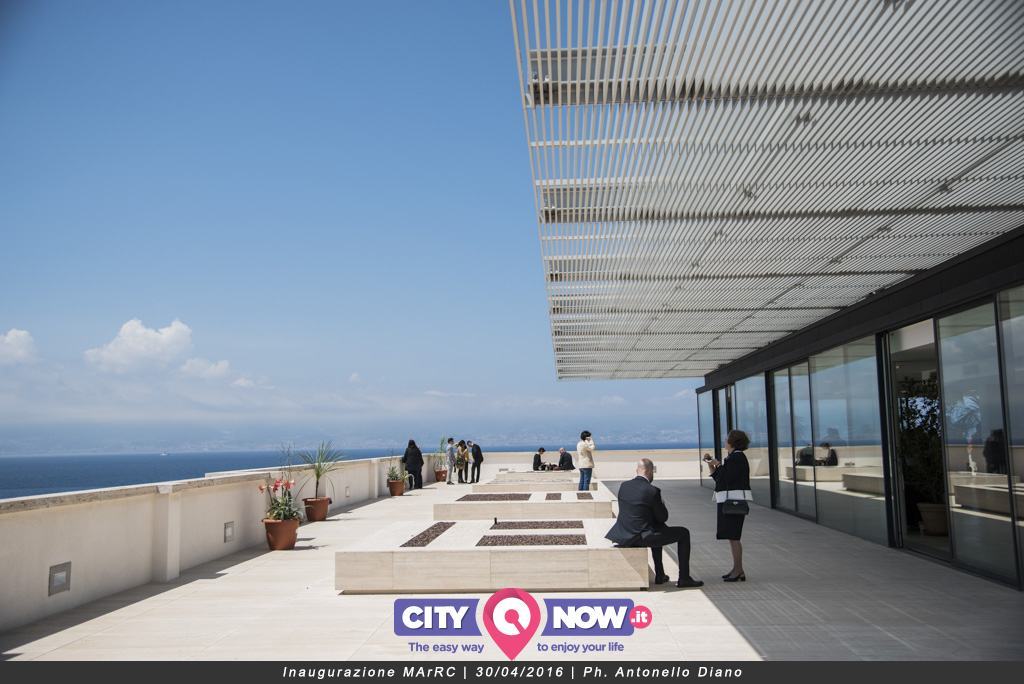 ‘Notti d’estate’, ammiriamo la bellezza dello Stretto dalla terrazza del MarRc