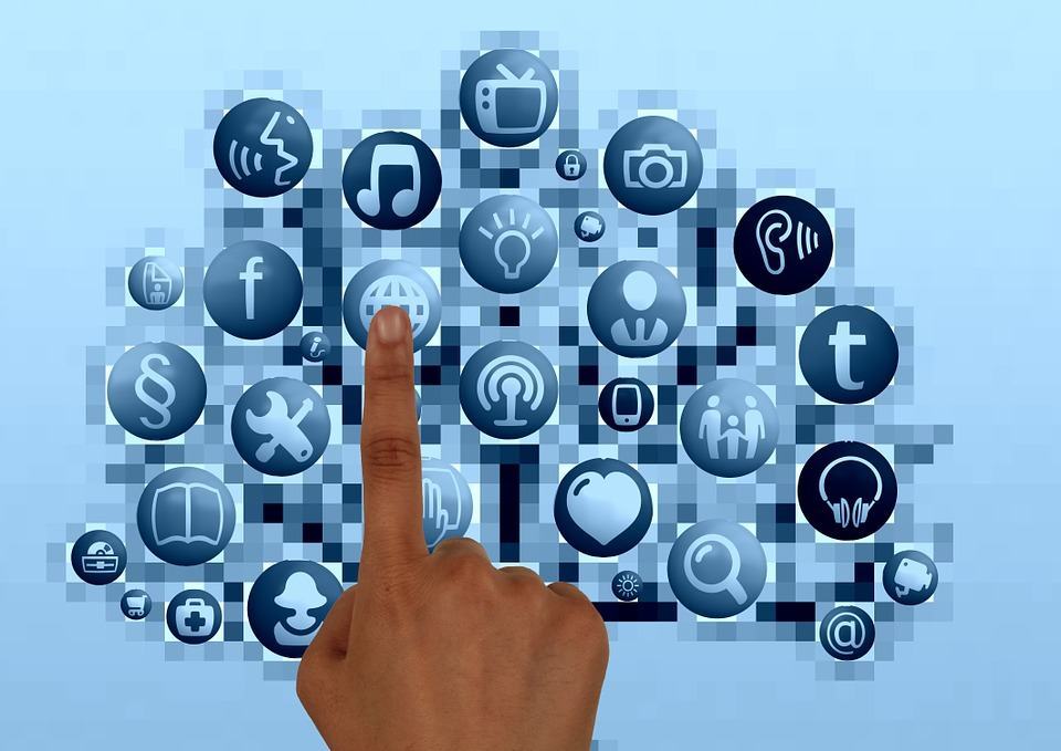 Il volantino pubblicitario, uno strumento di marketing sorpassato dalla comunicazione digitale?