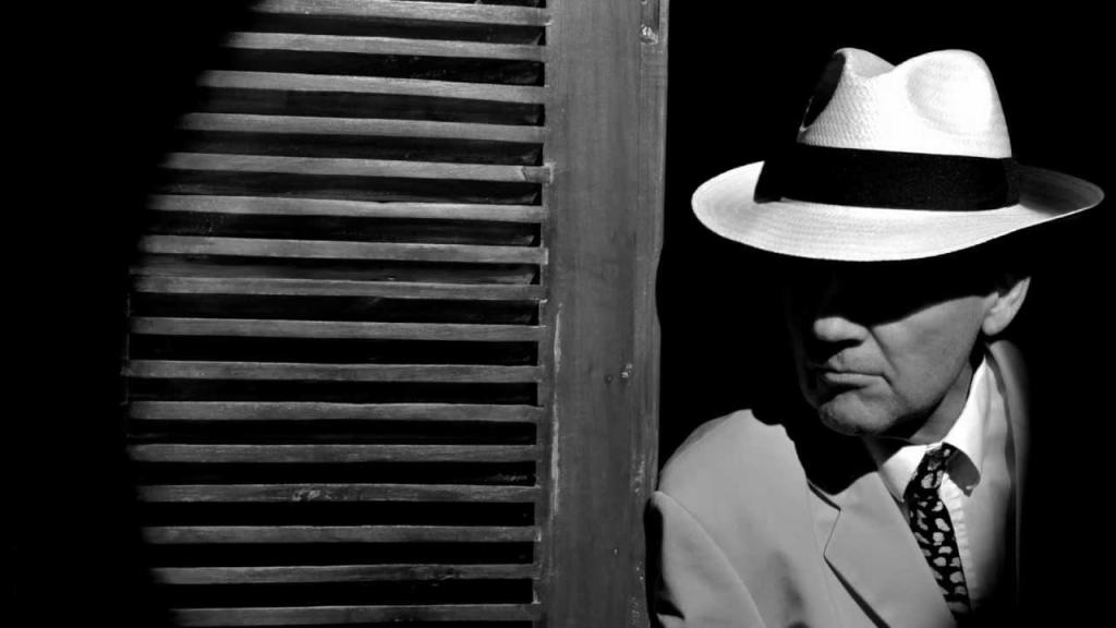 A Reggio Calabria l’iniziativa “Apericena col detective”