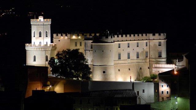 Castello Ducale di Corigliano Calabro, sede dell'incontro regionale degli artisti Nel nome dell'arte