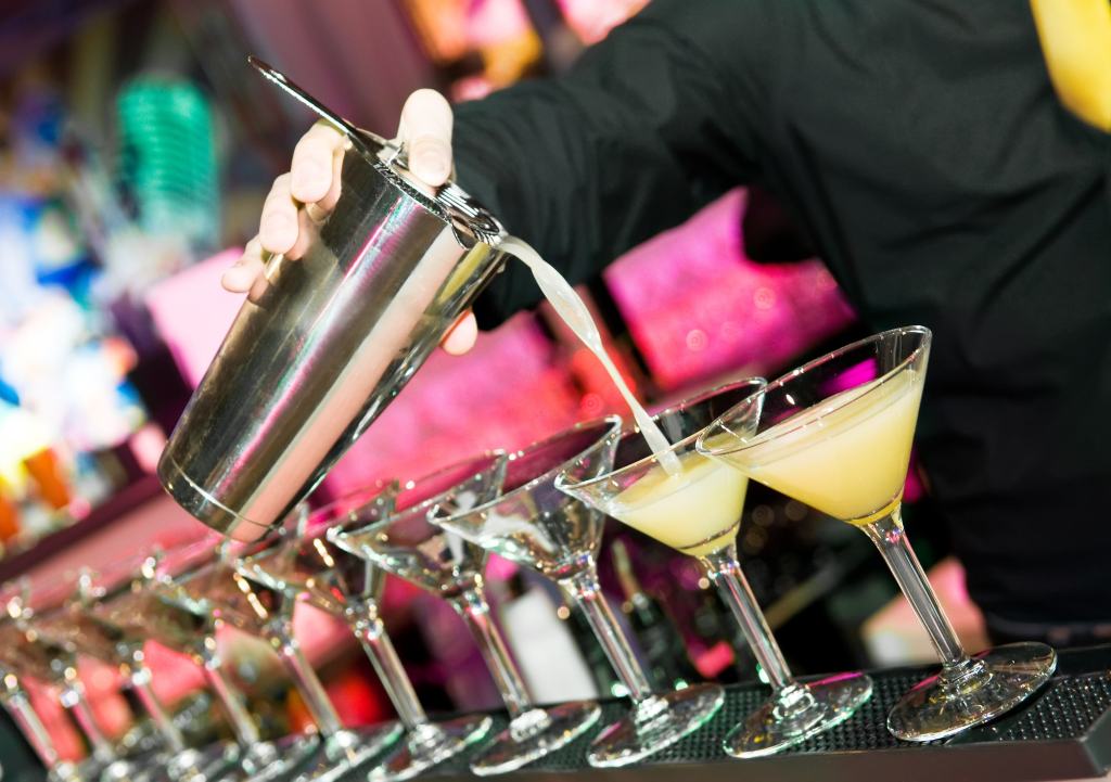 Fipe e Confcommercio presentano il corso per barman