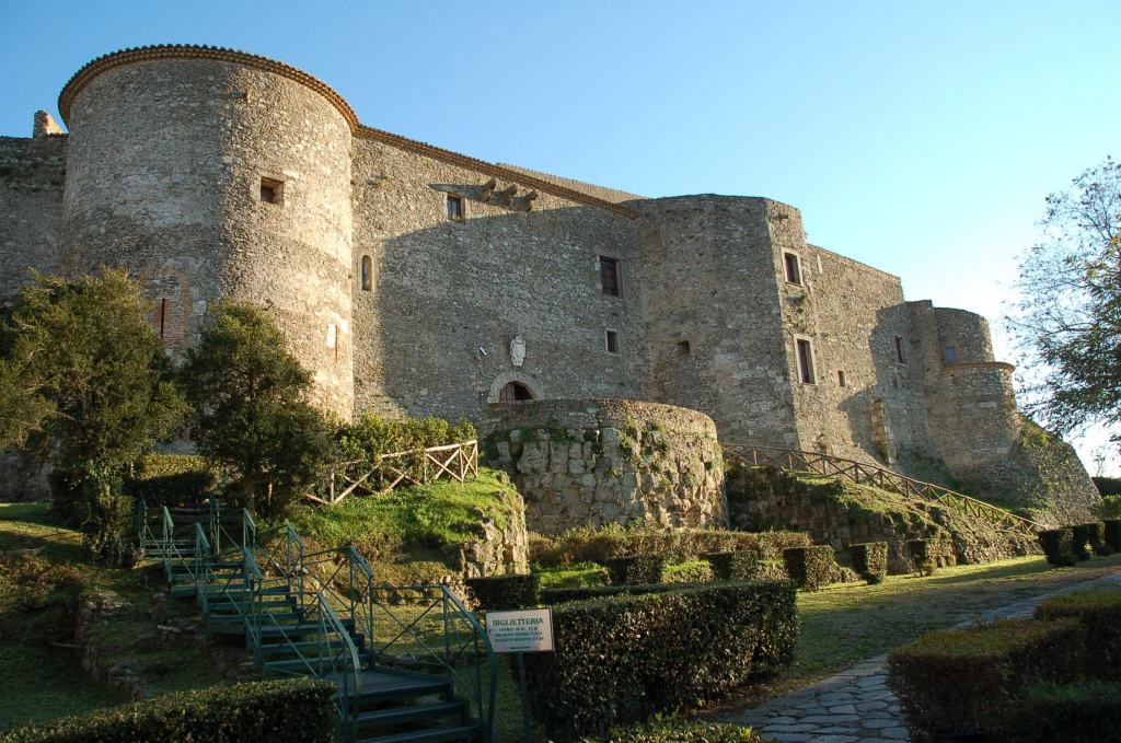 Al Museo archeologico di Vibo la mostra “ReSÒNAnT”