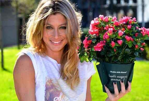 Maddalena Corvaglia per AIRC, Azalea della Ricerca