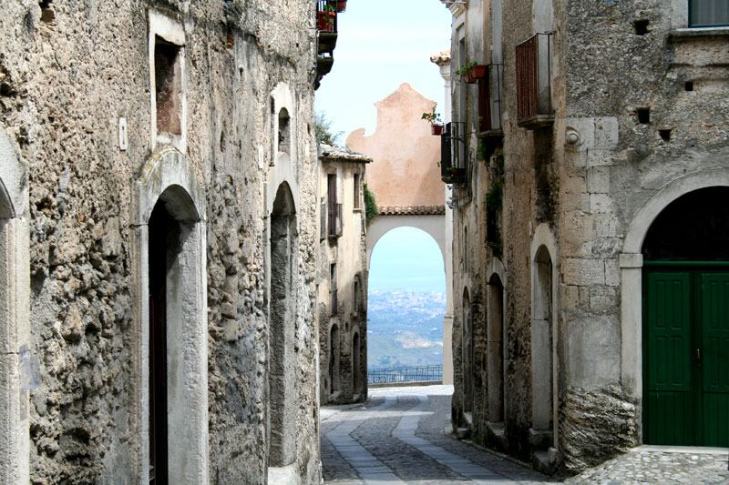 La solidarietà del Touring Club al Comune di Gerace