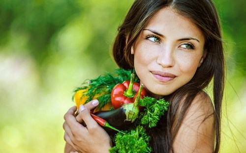 Vivere vegan: ecco i pro e contro