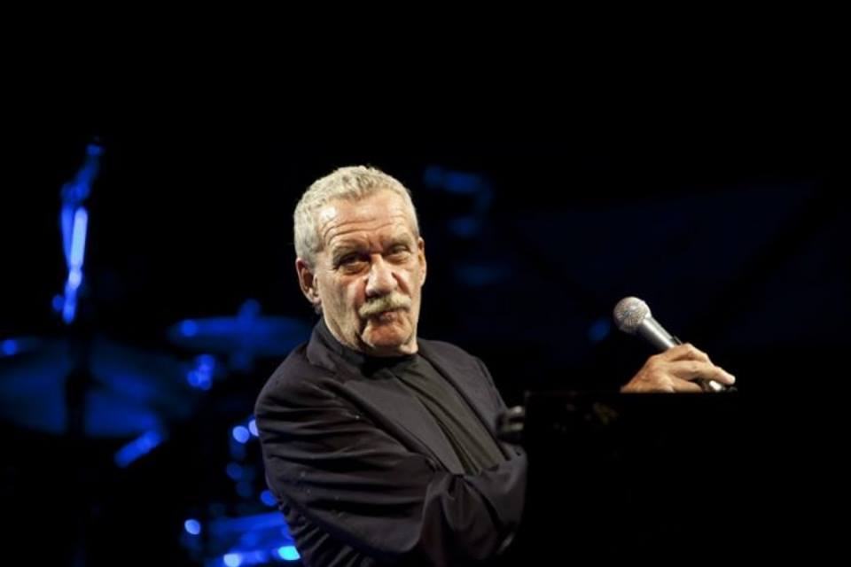 Paolo Conte in concerto a Reggio Calabria in Piazza del Castello Aragonese