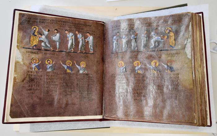 Il libro illustrato più antico della Storia torna in Calabria – FOTO