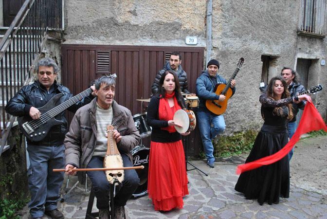 I Notte battente alla “notte della taranta” di Gizzeria