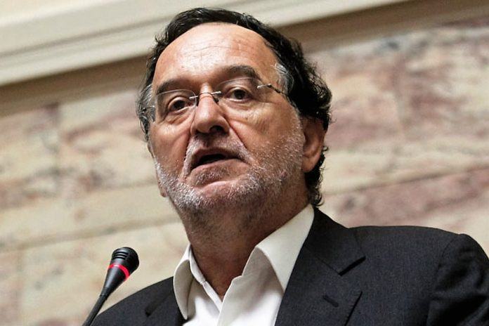 L’ex ministro greco Lafazanis da Tabularasa in trasferta a Gioia lancia l’Unione Mediterranea
