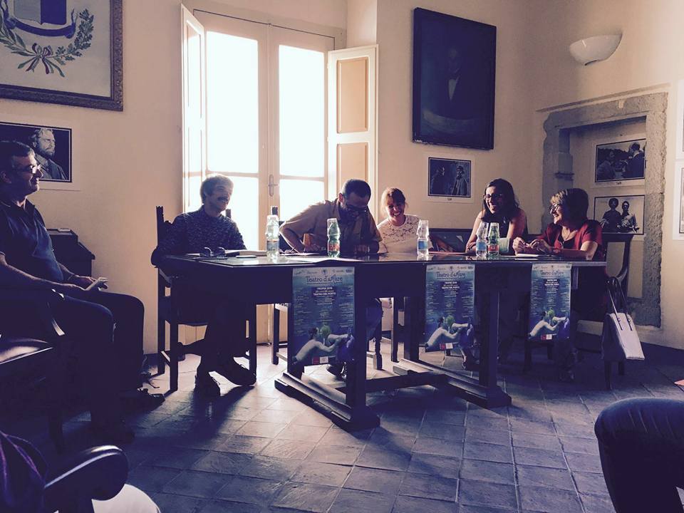 Presentato a Tropea il cartellone di “Teatro d’aMare”