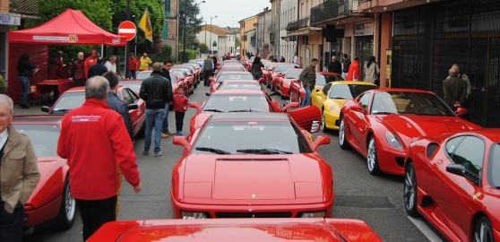 Ferrari Club RC: raduno a Gerace per le Rosse